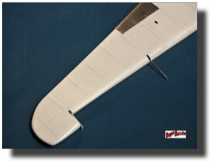 Vought OS2U Kingfisher. Elevator. Scratch built in metal by Rojas Bazán. 1:15 scale. Vought OS2U Kingfisher. Elevator. Scratch built in metal by Rojas Bazán. 1:15 scale.